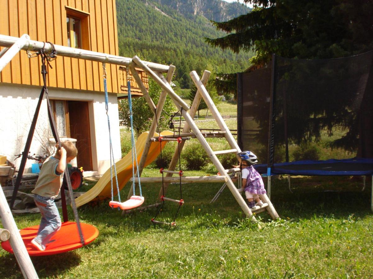 Chalet Petunia Grachen Exterior photo
